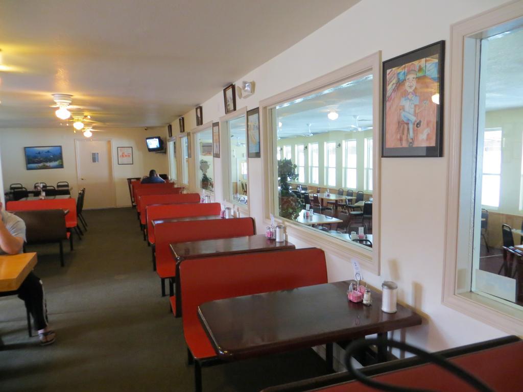 White Sands Inn, Marina, Bar & Grill Port Isabel Exteriör bild